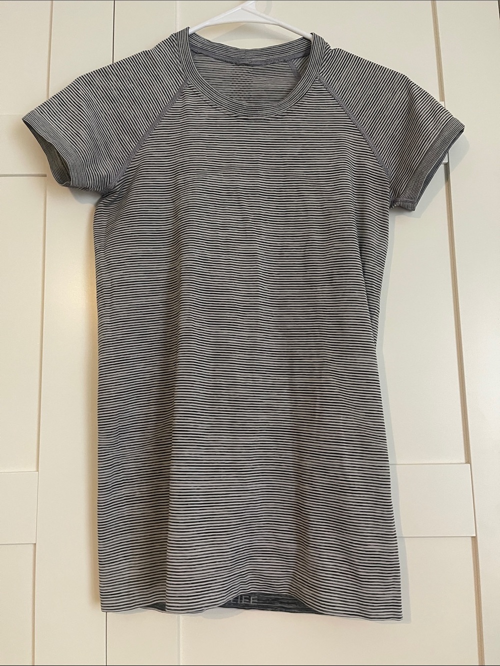 lululemon athletica Women's Black and White Striped Swiftly Short Sleeve Tee